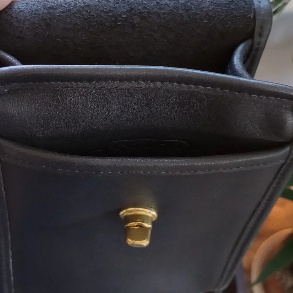 *SOLD* Vintage Coach Crossbody 1994 'scooter' bag - Picture 4 of 8